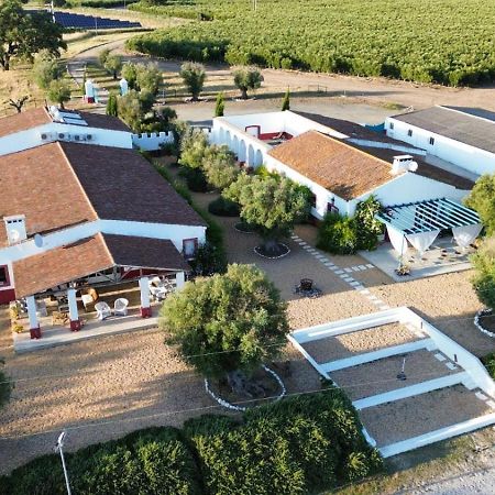 B&B Quinta da Chaminé Ferreira Do Alentejo Esterno foto